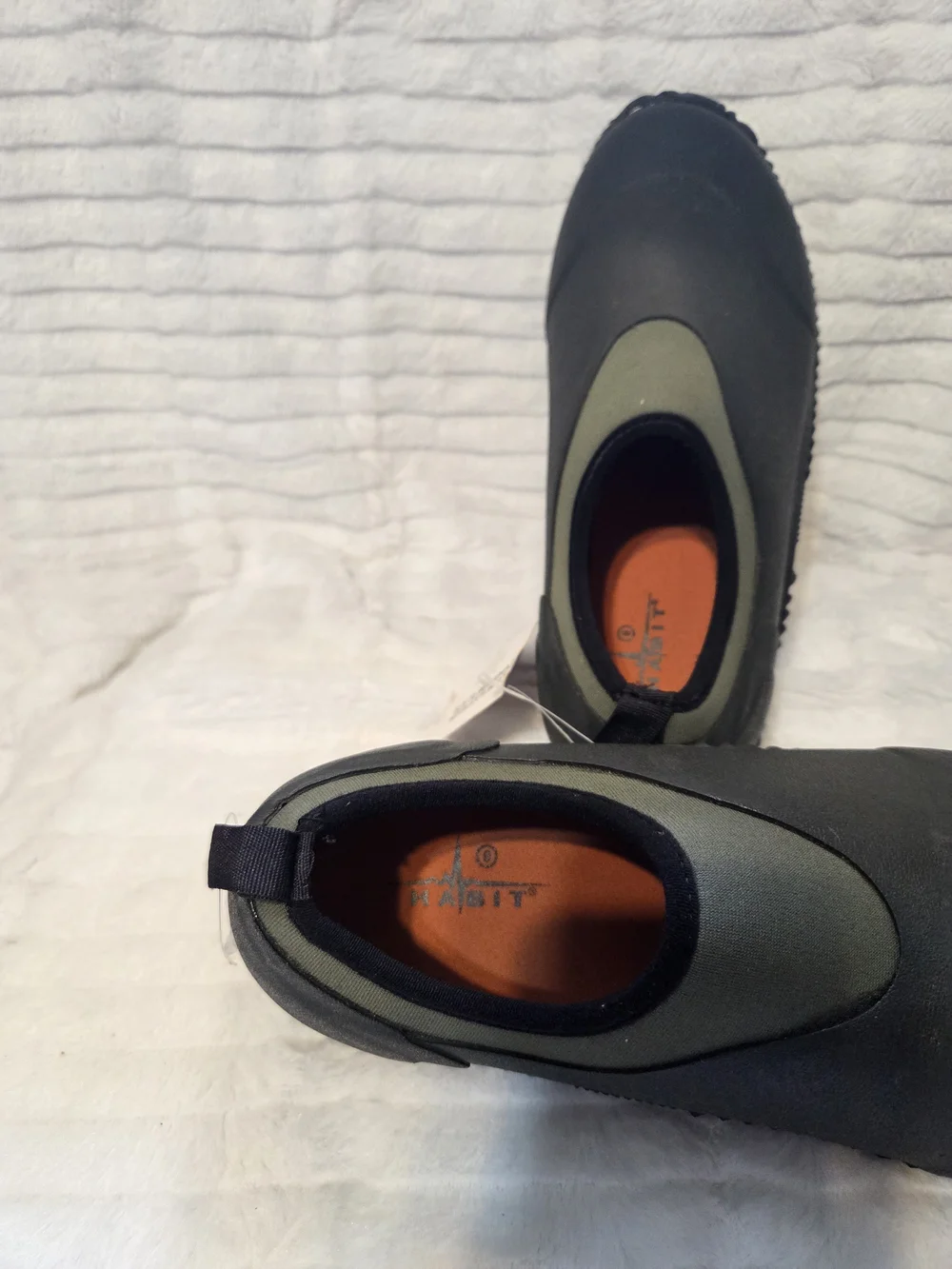 Nwt Habit Size 9 Men's Black and Olive Slip-On Water Loafers